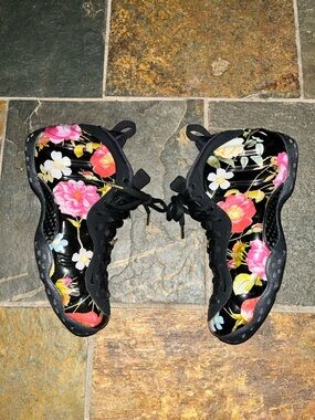 Size 8 - Nike Air Foamposite One Floral W